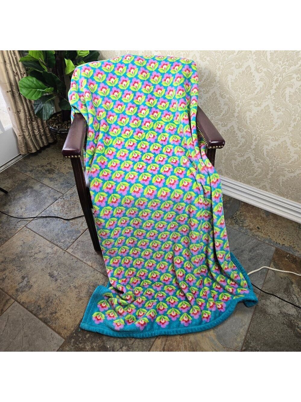 Vera Bradley Turquoise Blanket with Pink Flowers Cozy Warm Gifts